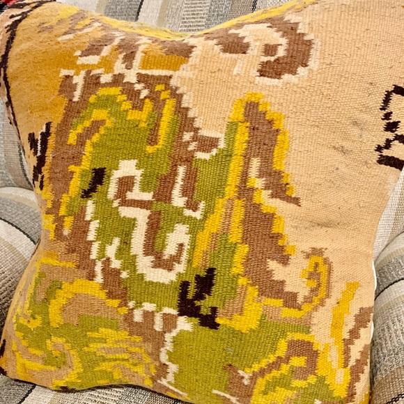 Kilim Cushion Cover - Picture 1 of 8